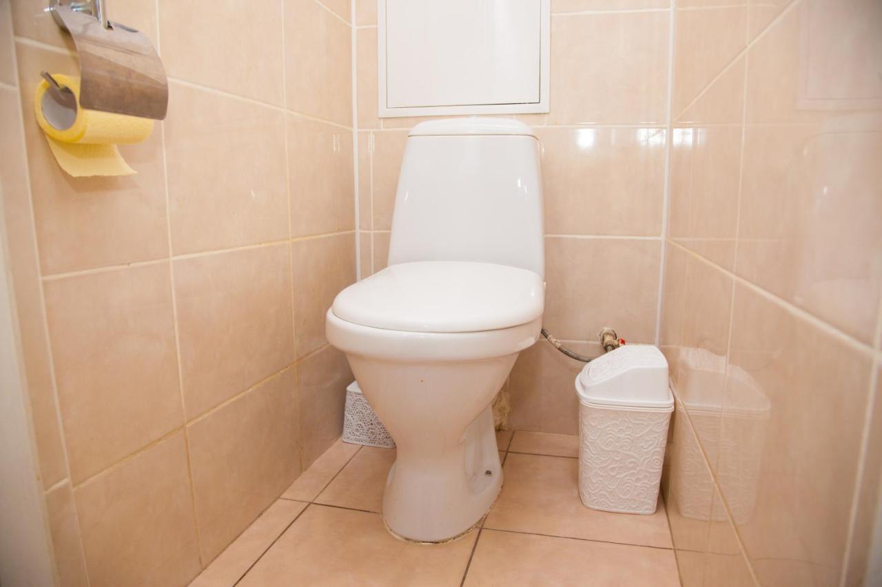 Semi Luxury Apt On Yatsenka 8 Near Intourist Hotel Zaporizhia Esterno foto