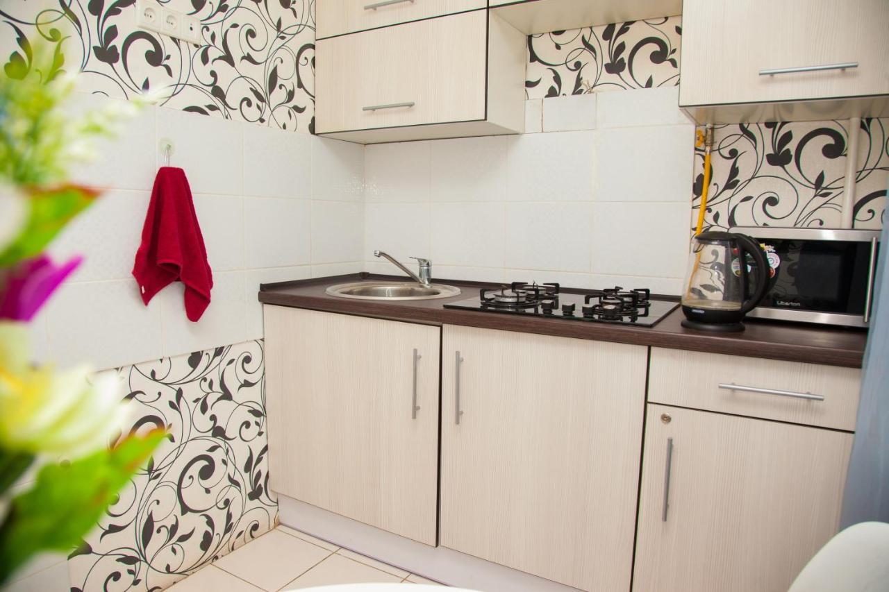 Semi Luxury Apt On Yatsenka 8 Near Intourist Hotel Zaporizhia Esterno foto