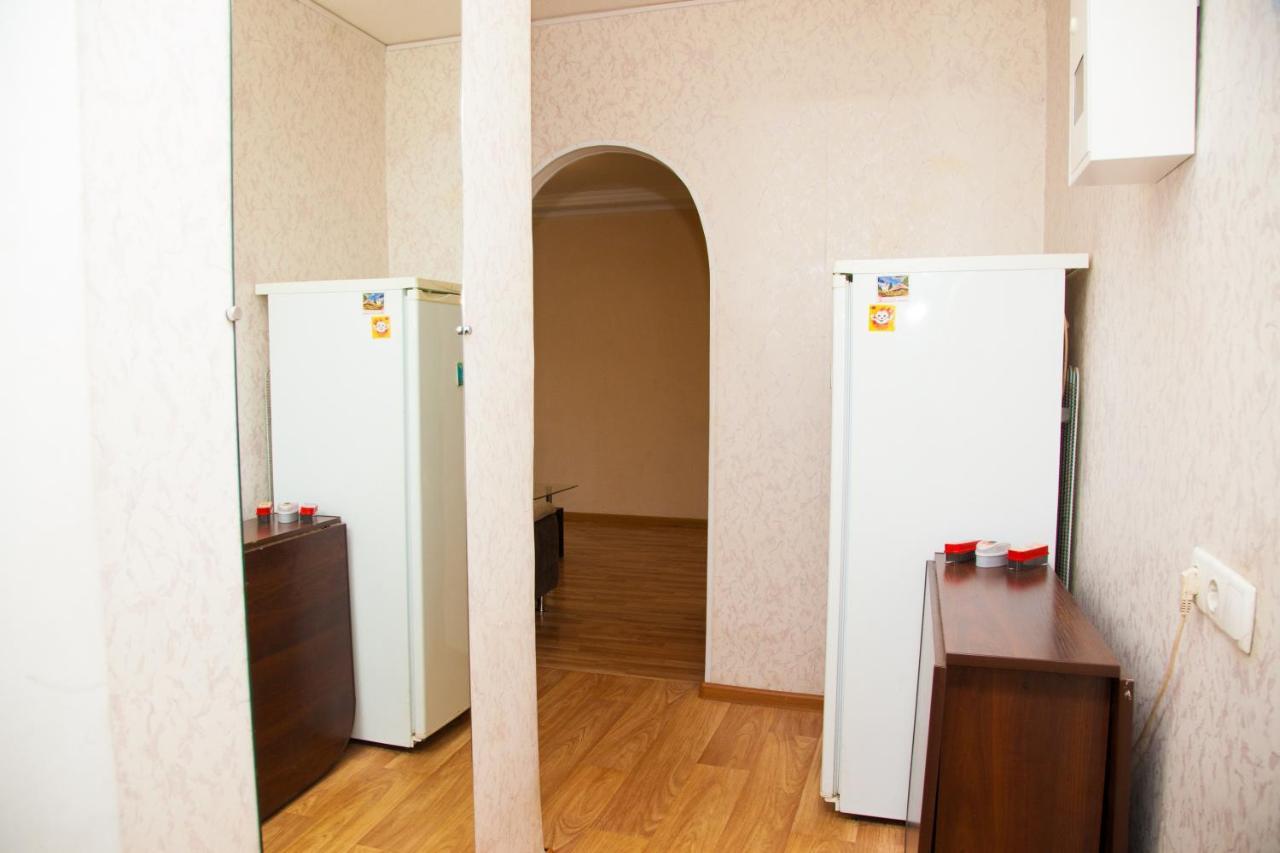 Semi Luxury Apt On Yatsenka 8 Near Intourist Hotel Zaporizhia Esterno foto